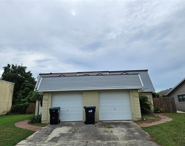 6640 Pot O Gold Lane - Photo Thumbnail 4