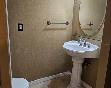 6640 Pot O Gold Lane - Photo Thumbnail 7
