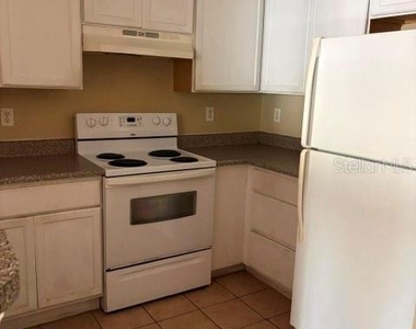 202 E South Street - Photo Thumbnail 8