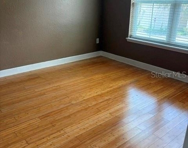 202 E South Street - Photo Thumbnail 5
