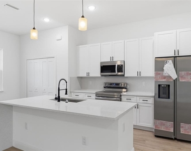 2652 W Paragon Lane - Photo Thumbnail 16