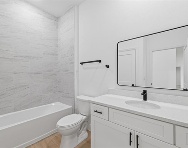 2652 W Paragon Lane - Photo Thumbnail 28