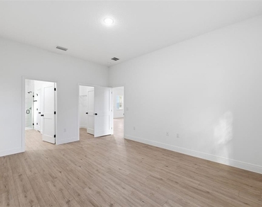 2652 W Paragon Lane - Photo Thumbnail 19