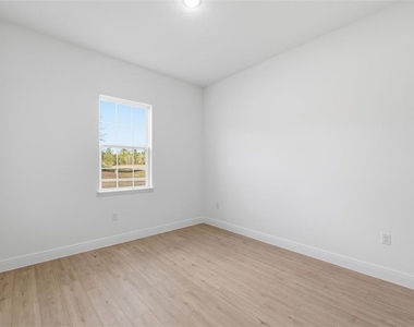 2652 W Paragon Lane - Photo Thumbnail 29