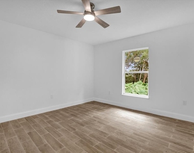 300 Cherokee Avenue - Photo Thumbnail 10
