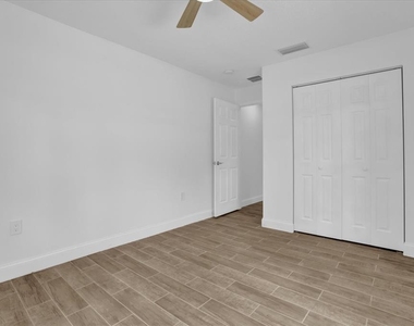 300 Cherokee Avenue - Photo Thumbnail 22