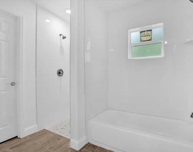 300 Cherokee Avenue - Photo Thumbnail 14