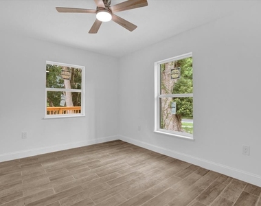 300 Cherokee Avenue - Photo Thumbnail 17