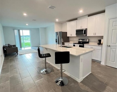 3079 Laurel Oak Lane - Photo Thumbnail 7