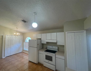 4312 Iveyglen Avenue - Photo Thumbnail 7