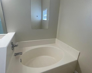 4312 Iveyglen Avenue - Photo Thumbnail 11