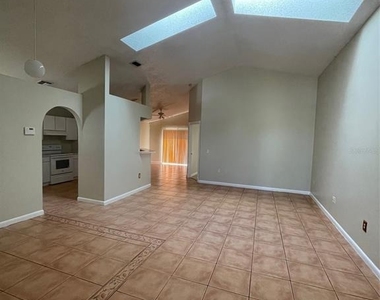 4312 Iveyglen Avenue - Photo Thumbnail 2
