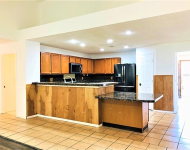 1005 Aviles Court - Photo Thumbnail 5