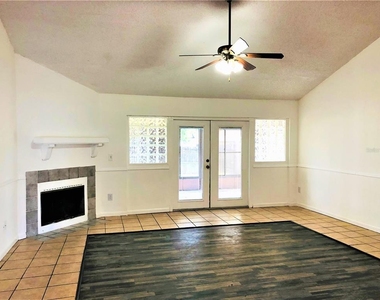1005 Aviles Court - Photo Thumbnail 4