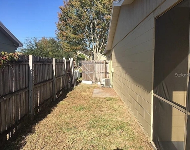 330 Colonade Court - Photo Thumbnail 9