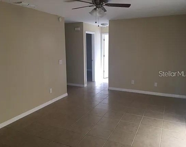 330 Colonade Court - Photo Thumbnail 5