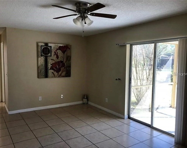 330 Colonade Court - Photo Thumbnail 6