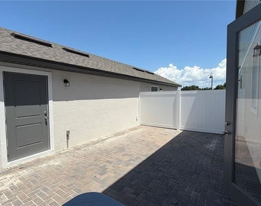 706 Blissful Gardens Way - Photo Thumbnail 16
