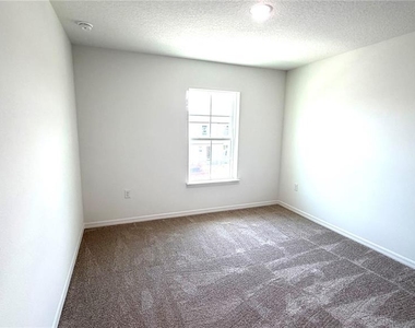706 Blissful Gardens Way - Photo Thumbnail 12