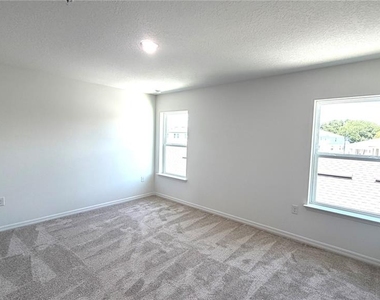 706 Blissful Gardens Way - Photo Thumbnail 8