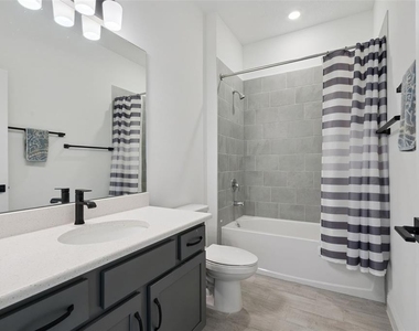 2025 Axel Street - Photo Thumbnail 28