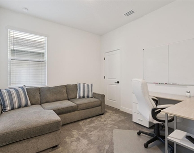 2025 Axel Street - Photo Thumbnail 31