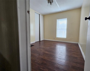 472 Bryant Street - Photo Thumbnail 9
