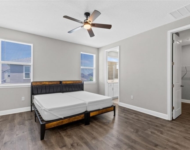 10205 Pearson Avenue - Photo Thumbnail 13