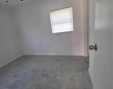219 Hays Drive - Photo Thumbnail 8