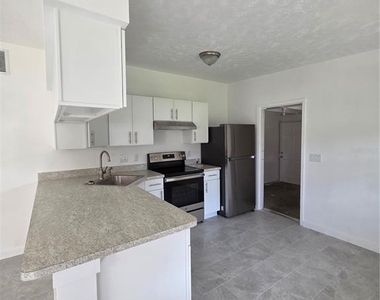219 Hays Drive - Photo Thumbnail 2