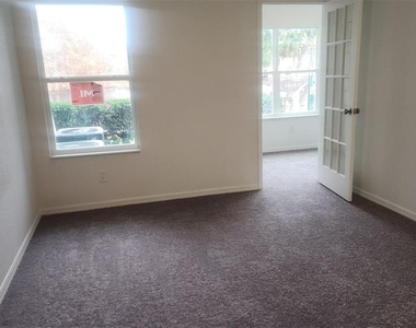 5713 Gatlin Avenue - Photo Thumbnail 8