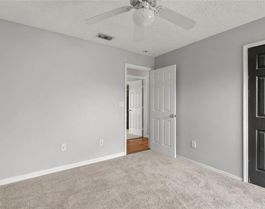 301 S Capen Ave - Photo Thumbnail 13