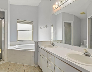 301 S Capen Ave - Photo Thumbnail 17