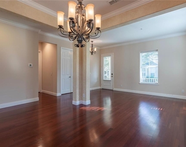 1608 Hanks Avenue - Photo Thumbnail 7