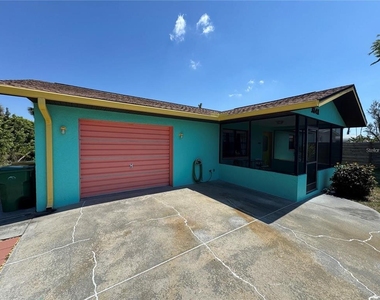 3141 10th Street - Photo Thumbnail 1