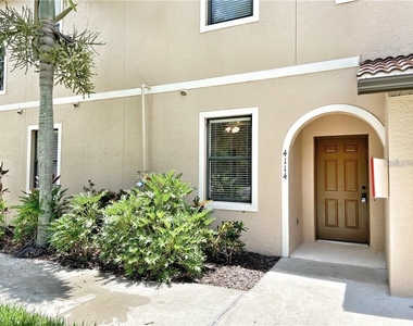 4114 Via Piedra Circle - Photo Thumbnail 2