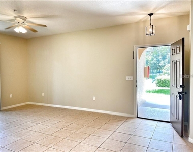 4114 Via Piedra Circle - Photo Thumbnail 3