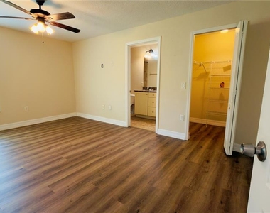 200 Breakwater Street Se - Photo Thumbnail 9