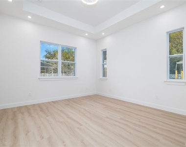 9 Watkins Place - Photo Thumbnail 13