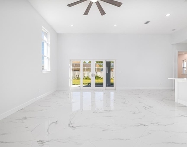 9 Watkins Place - Photo Thumbnail 8