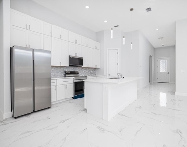 9 Watkins Place - Photo Thumbnail 10