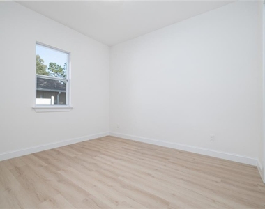 9 Watkins Place - Photo Thumbnail 21