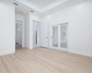 9 Watkins Place - Photo Thumbnail 14