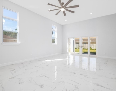 9 Watkins Place - Photo Thumbnail 6