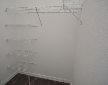31 Zoeller Court - Photo Thumbnail 2