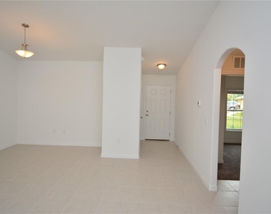 31 Zoeller Court - Photo Thumbnail 5