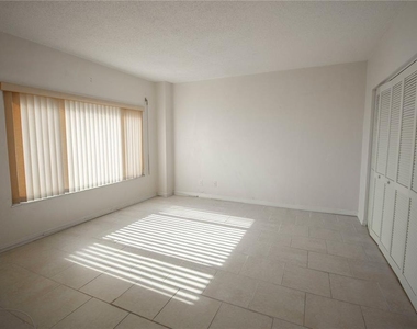 3600 S Ocean Shore Boulevard - Photo Thumbnail 9
