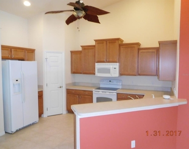 3670 Lakewood Boulevard - Photo Thumbnail 7