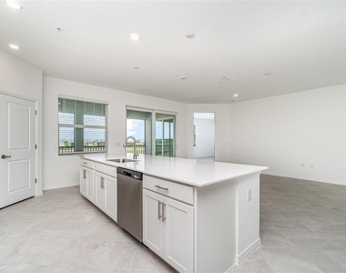 15194 Bluffton Lane - Photo Thumbnail 9