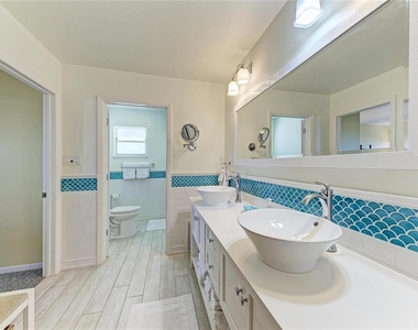 102 Palmetto Avenue - Photo Thumbnail 38